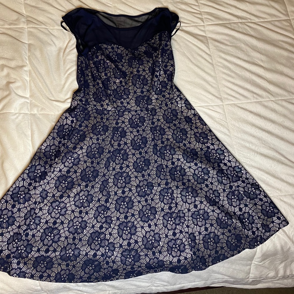 Blue lace patterned, short dress